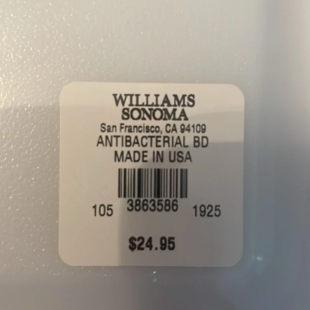 NWT Williams Sonoma Antibacterial PolySafe Cutting Board - White